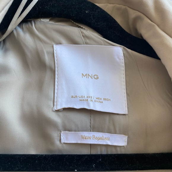 Mango waterproof trench - Picture 2 of 2